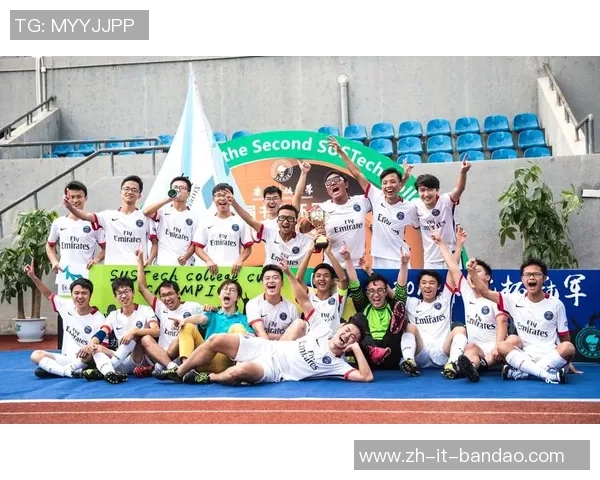 班级足球服设计与定制的全攻略让你的团队在赛场上更具凝聚力与风采 班级足球服设计与定制的全攻略让你的团队在赛场上更具凝聚力与风采